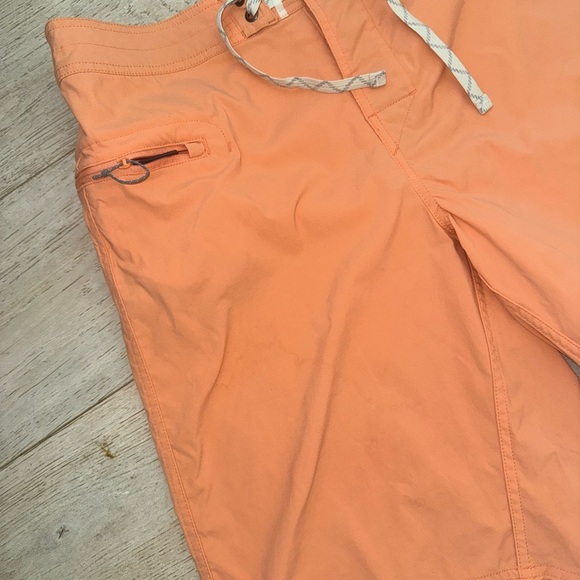 Patagonia Wavefarer Stretch Boardshorts Men’s 34 sherbet 9” - Picture 4 of 10